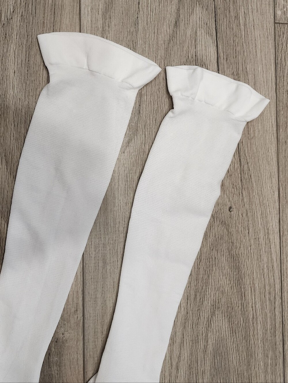 NWOT. Tyco Kendall T.E.D. Anti Embolism Medical/Compression Socks - Picture 4 of 4